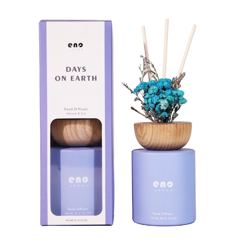 Dried Flower Reed Diffuser Set with Essential Oils Reed diffuser set with real dried flowers, 5.1 oz essential oil bottle, natural wood cap, and fiber reeds for home fragrance decor